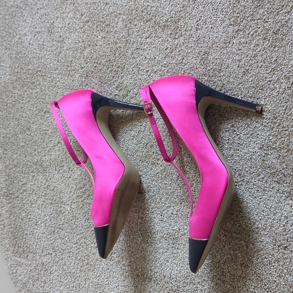 JCrew size 9.5 T strap hot pink heels with navy accent and gold trim - Picture 4 of 5